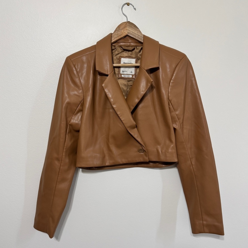 NEW Abercrombie & Fitch Cropped Vegan Leather Jacket Blazer Tan size small NWOT - Picture 2 of 7